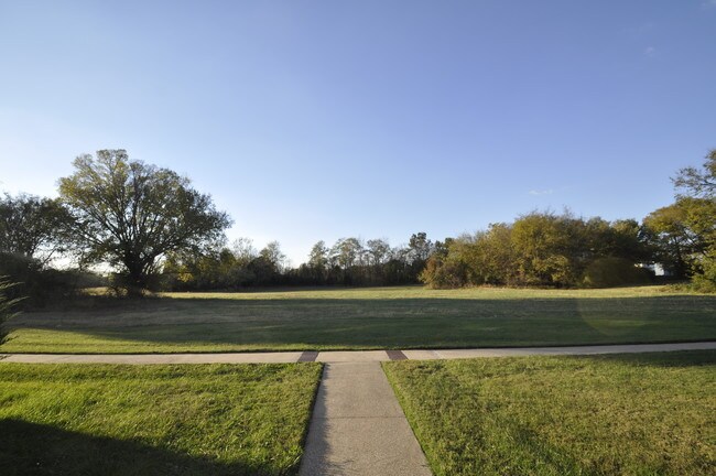 Photo - Eagle Crossing