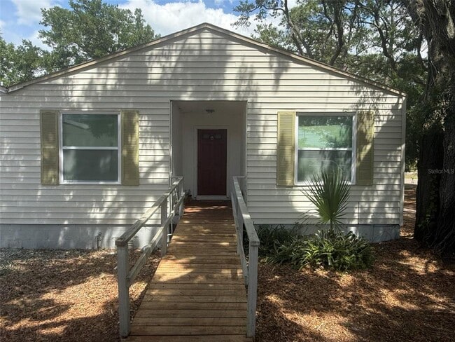 Building Photo - 3664 Meriden Ave