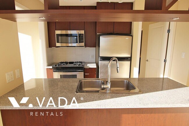Photo - Miro 2 BR APT Rental 1806-1001 Richards St Vancouver: VADA Unit 1806