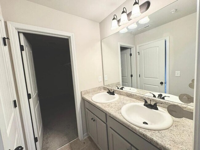 Photo - 2890 Bayrose Cir