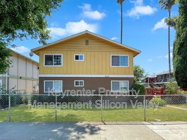 Building Photo - 5719 Via Monte Dr Unit A Rental