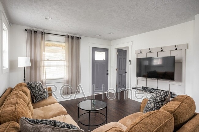 Photo - 1740 S Randolph St