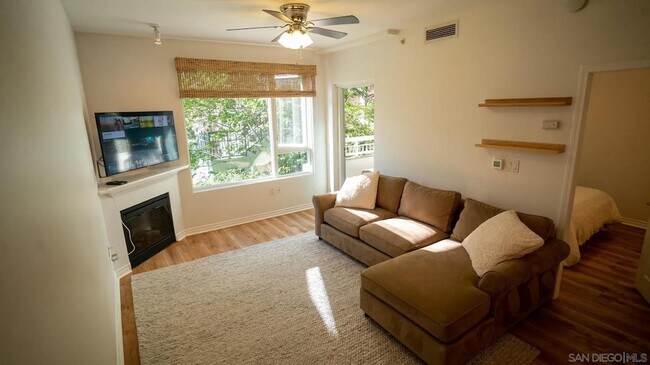 Photo - 300 W Beech St Unit 104