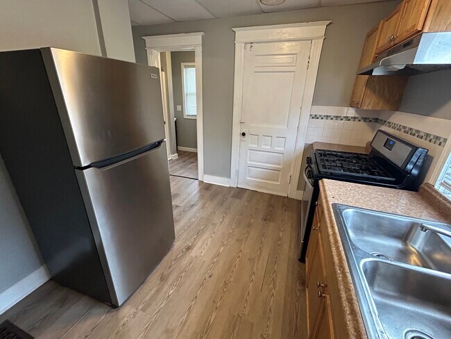 Photo - 659 Seward St