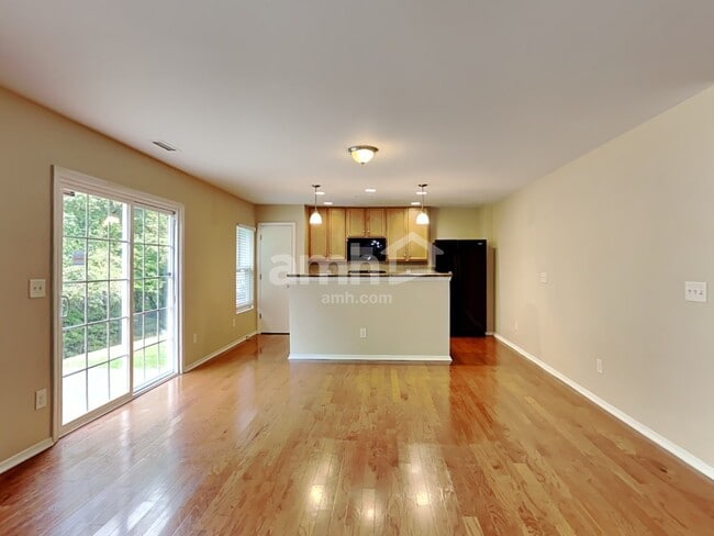 Photo - 252 Rowan Dr