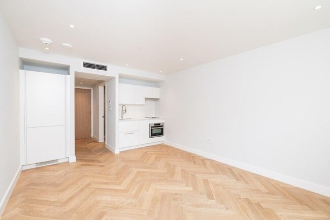 Building Photo - 12 Commonwealth Ave