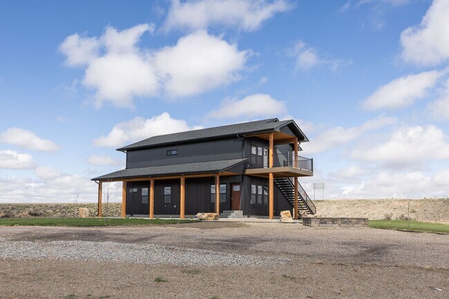 Photo - L2422OY Unit Upstairs