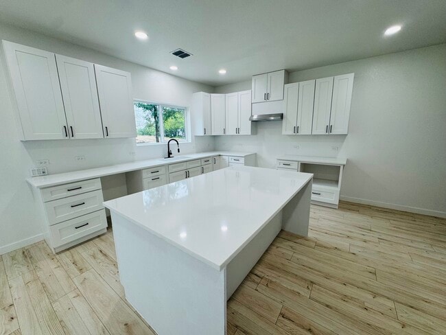 Photo - 387 Old Lockhart Rd