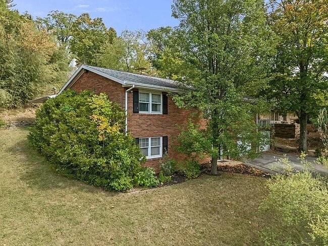 Photo - 1447 Beverly Dr