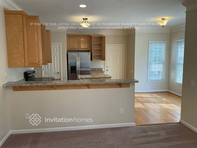 Photo - 406 Pembroke Ln