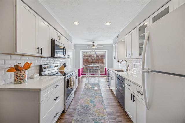 Building Photo - 10019 Regal Park Ln Unit 207