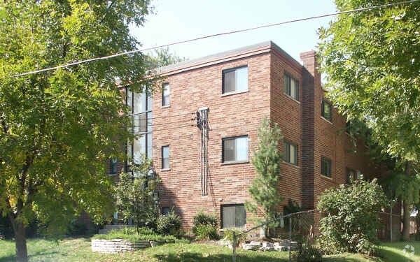 Photo - 3709 Drake Ave