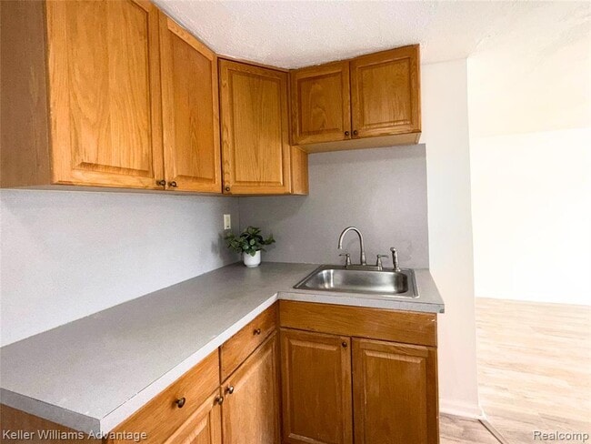 Photo - 29222 Grand River Ave Unit 3