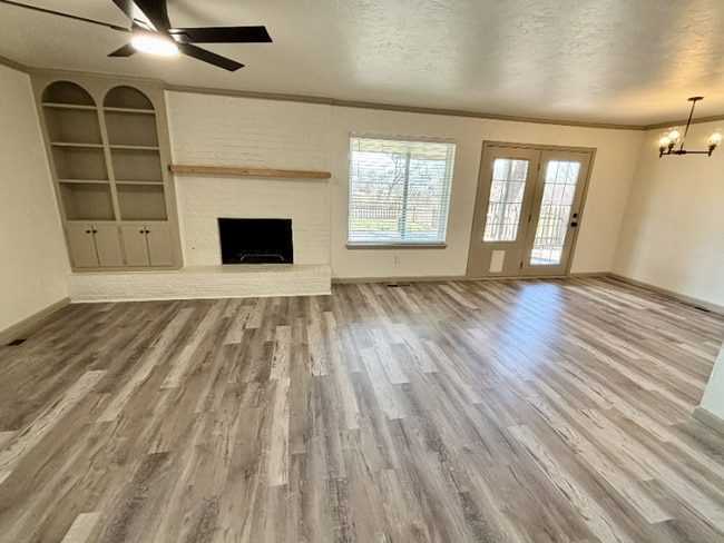 Building Photo - 12025 Ashford Dr