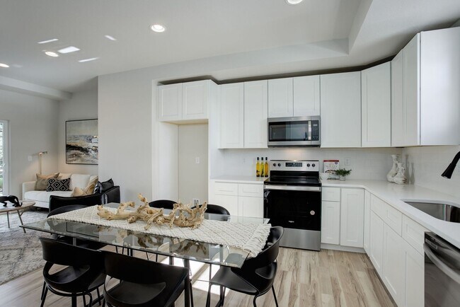 Photo - 11518 W 16th Ave