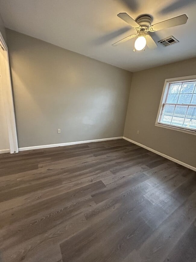 Photo - 913 E Quincy St Unit 913 E Quincy St. Apt A