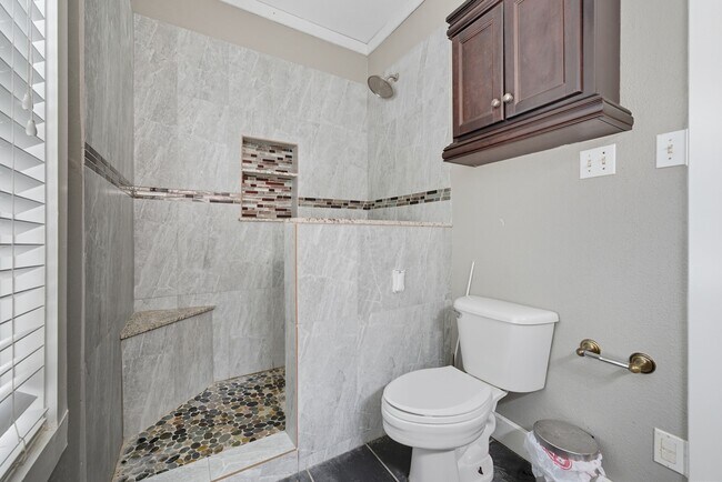 Photo - 3015 Chenevert St Unidad 1