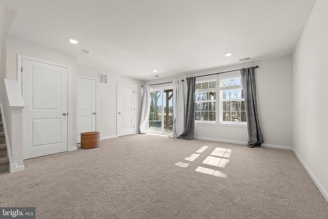 Photo - 14 Lilac Cir