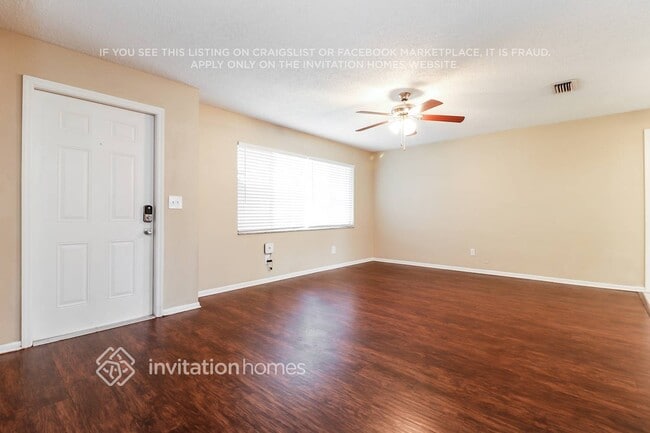 Photo - 1752 Thames St