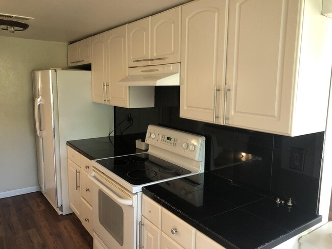Photo - 3351 S Field St