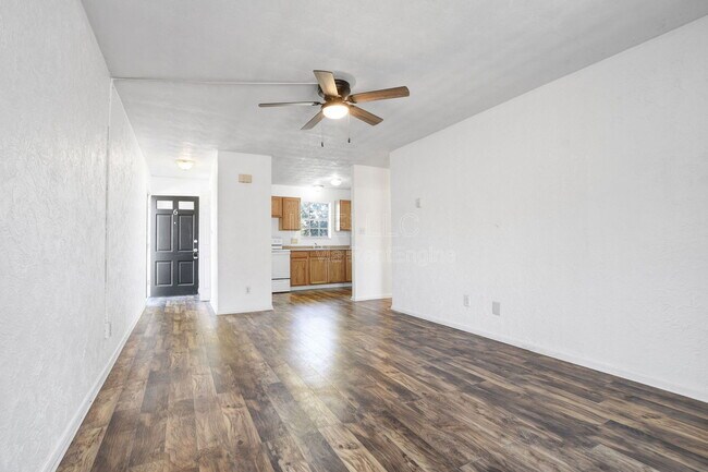 Photo - 1202 E Walford Dr