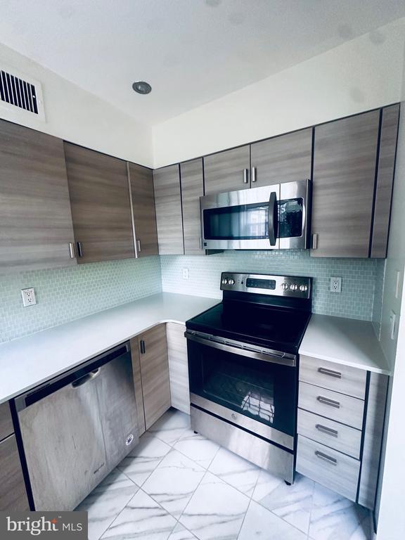 Photo - 3831 Newark St NW Unit F450