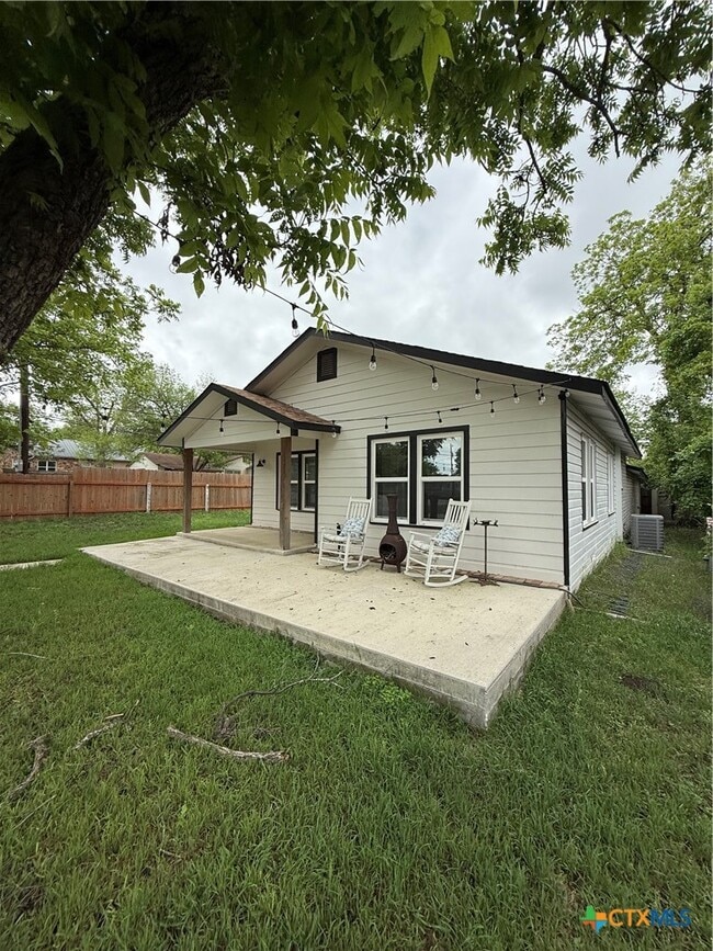 Building Photo - 1428 Lee St