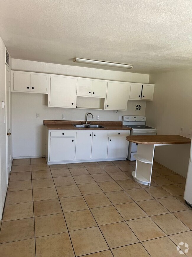 Building Photo - 1 Bedroom 1 Bath In Central Las Vegas Unit 4 Rental