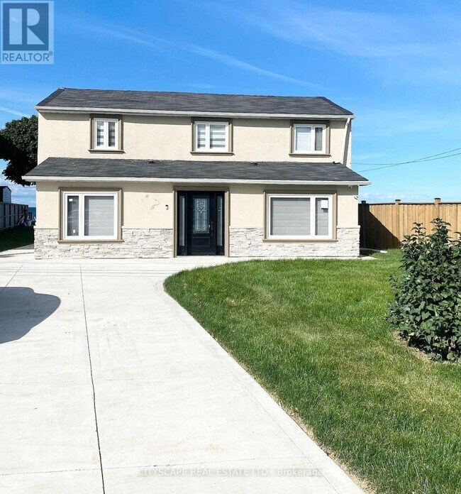 Photo - 48 Seabreeze Crescent