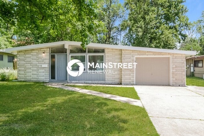 Building Photo - 3 Bedroom Pet-Friendly Home in FLORISSANT, MO with Main Street Renewal