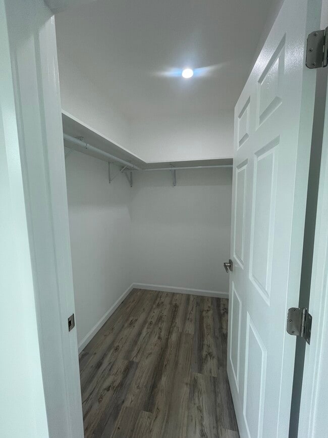 Large walk in closet - 3819 S Sycamore Ave Unit Junior ADU