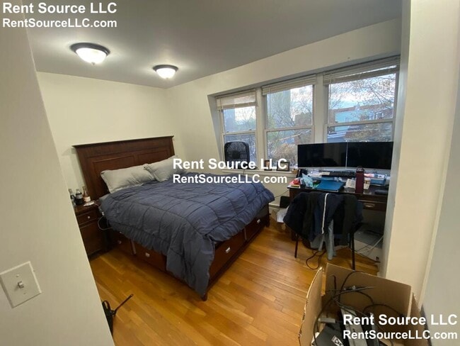 Photo - 8 Hingham St