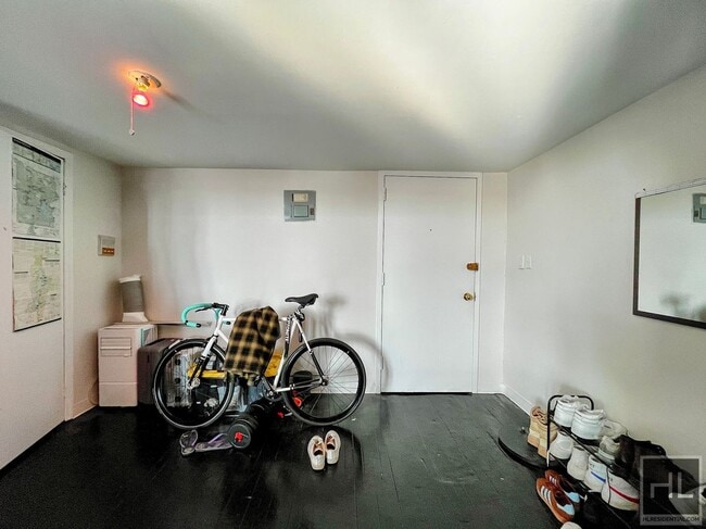 Photo - 248 McKibbin St Unit 4N