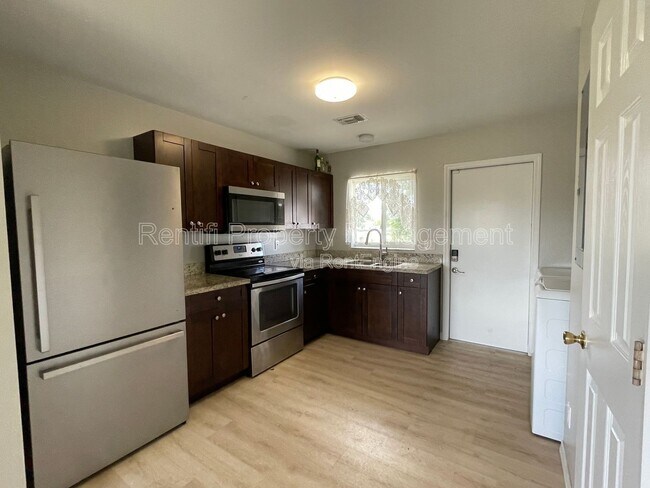 Photo - 142 Gordon Ave S