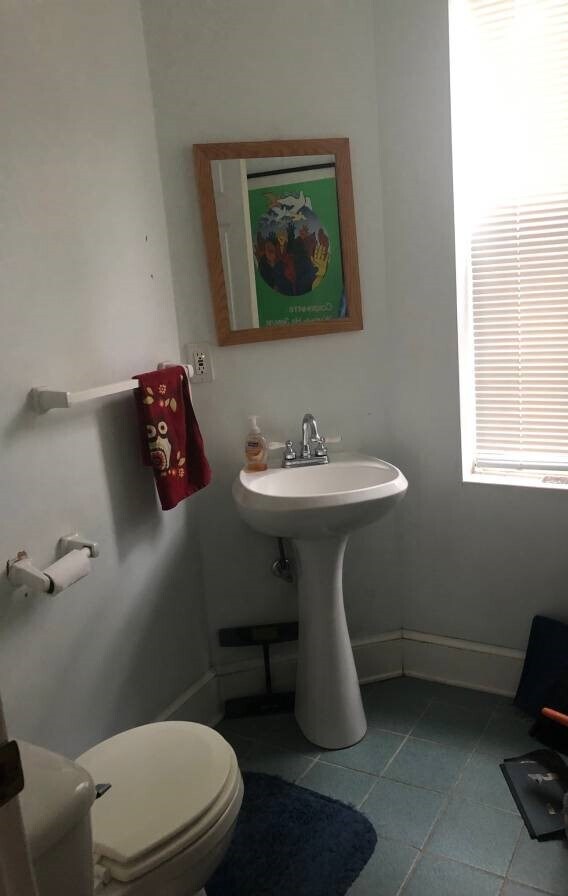 Photo - 710 7th St NE