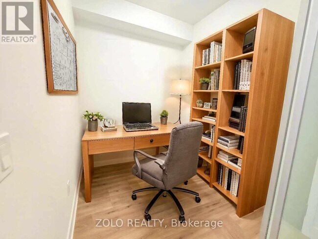 Photo - 2333 Khalsa Gate Unit 304