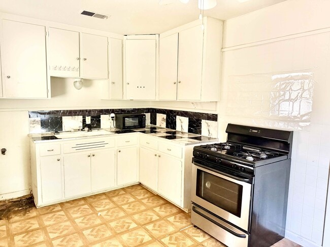 Photo - 1125 Perkins Rd