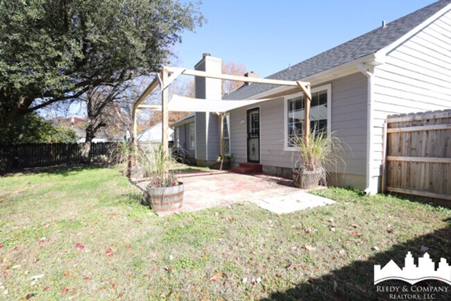 Photo - 2573 Laurelcrest Dr