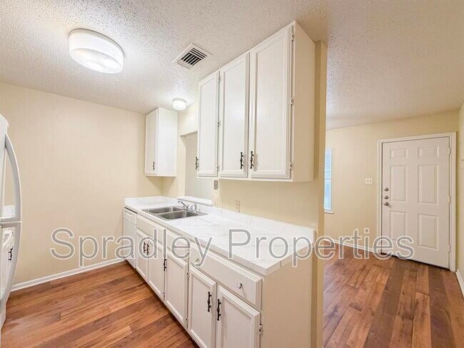 Photo - 3705 Ivanhoe Dr