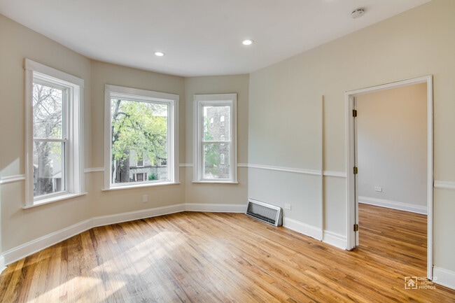 Photo - 2916 N Albany Ave Unit 2