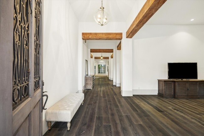 Photo - 5353 Lampasas St