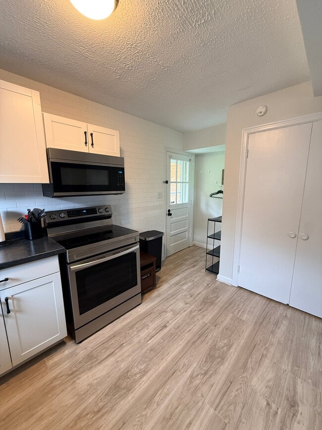 Photo - 1621 Brandon Ave SW