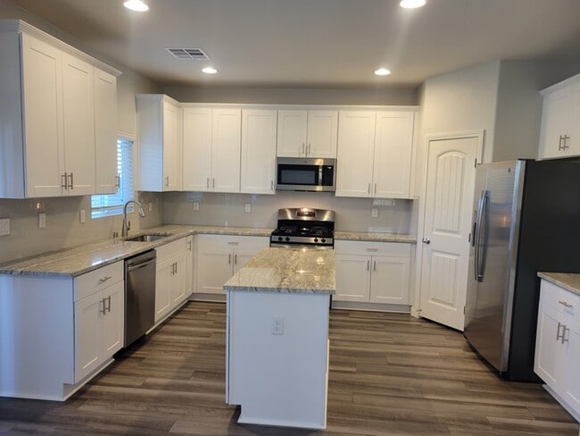 Photo - Beautiful 4 Bedroom Home in Southwest Vegas!