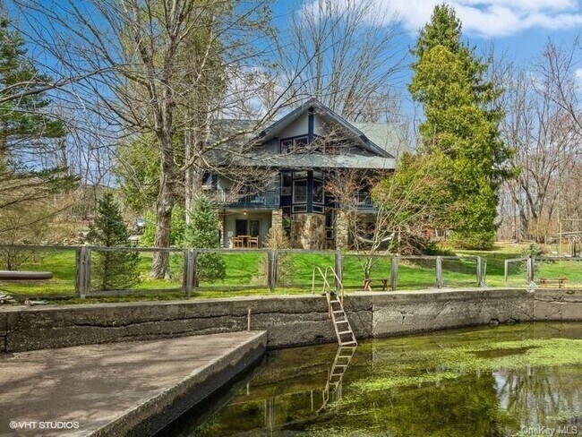 Photo - 260 Canopus Hollow Rd