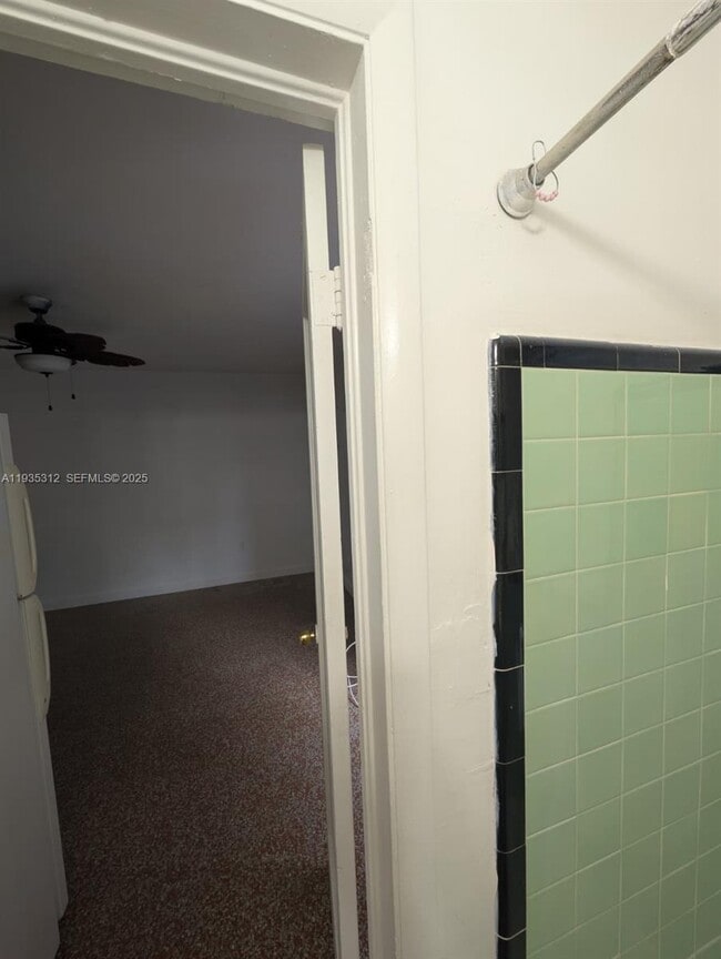 Photo - 2928 SW 10th St Unit 4