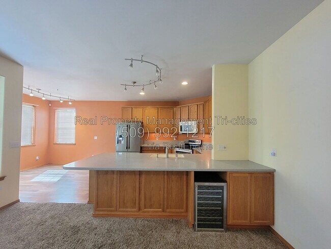4111 Joshua Dr