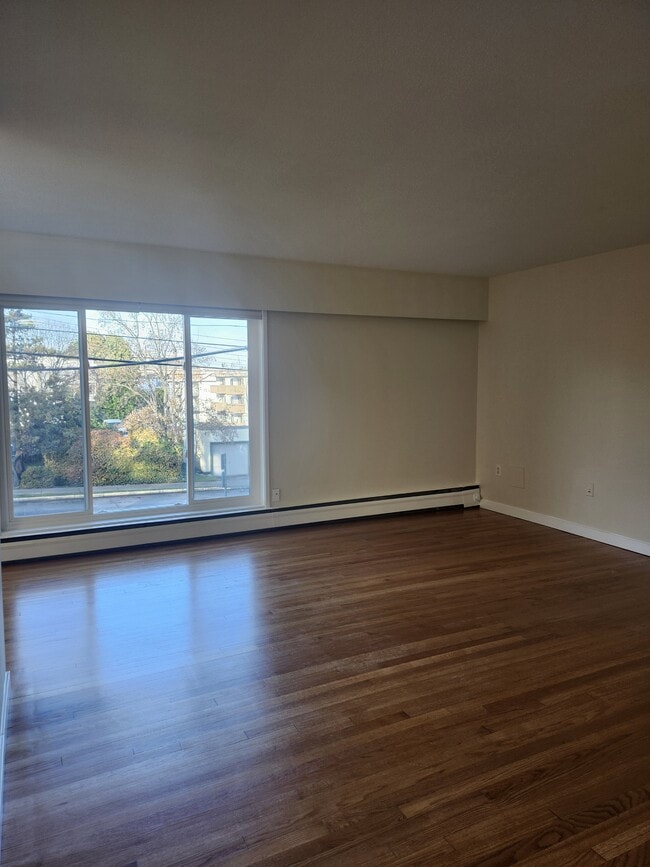 Photo - 1653 Oak Bay Ave Unité 201