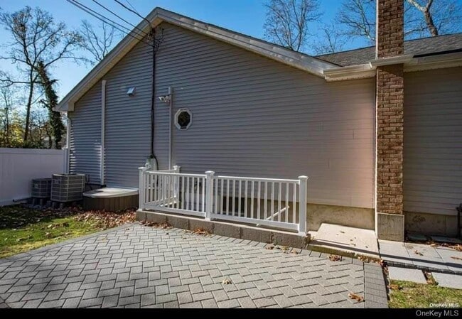 Photo - 16 Wildwood St