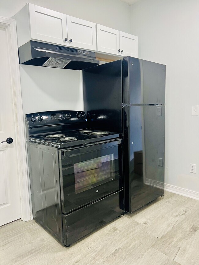 Photo - 915 W Lapeer St Unit 3