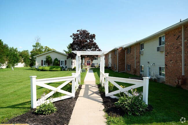 Bradford Manor Apartments